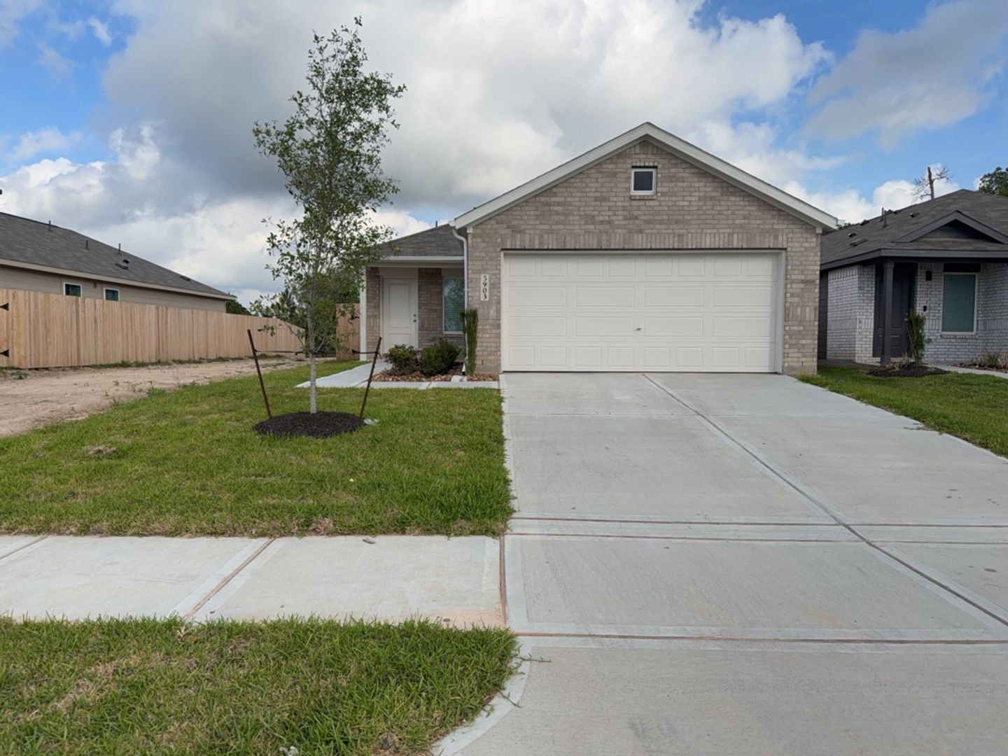 Humble House: 5903 Patriot Sound Dr