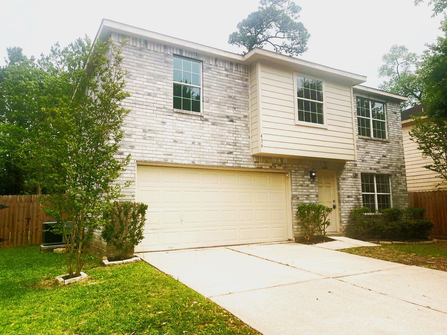 Kingwood House: 436 Mystic Glen Loop