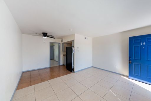 1800 N Wayside Drive - Unit 8 **Ask about our NO SECURITY DEPOSIT option! ** – photo 1