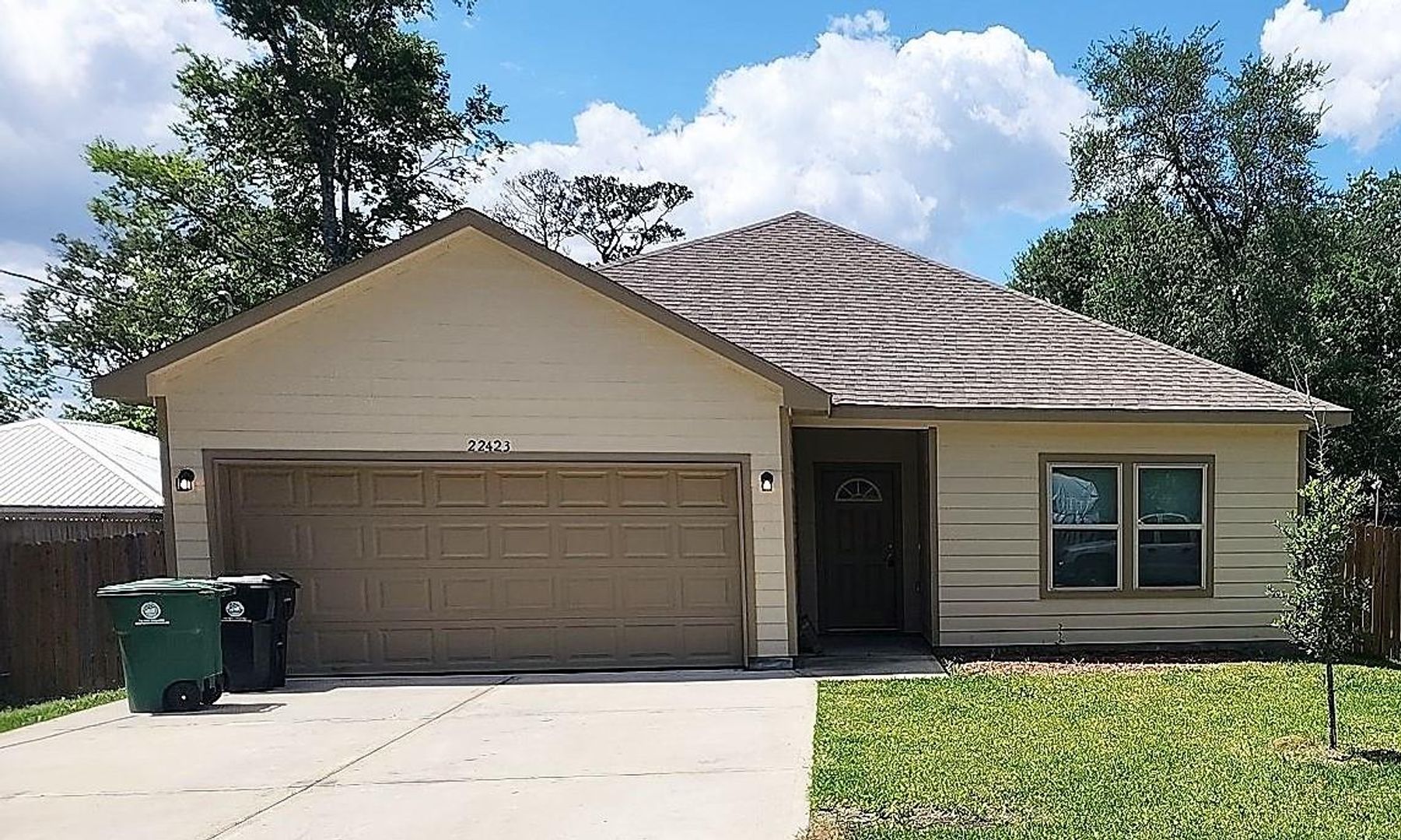 Huffman House: 22423 Woodlake Rd.