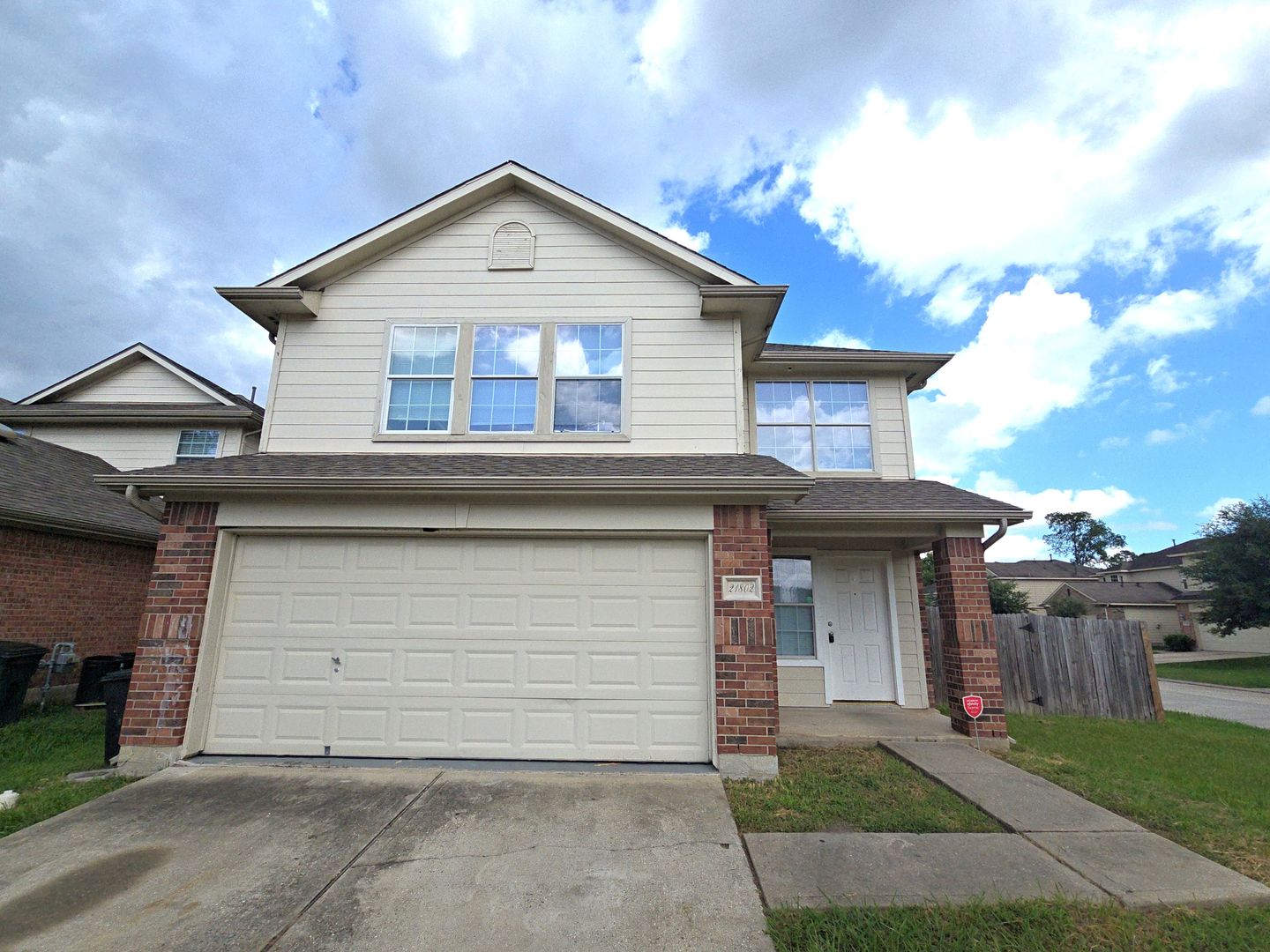 Houston House: 21802 Westfield Ridge Dr
