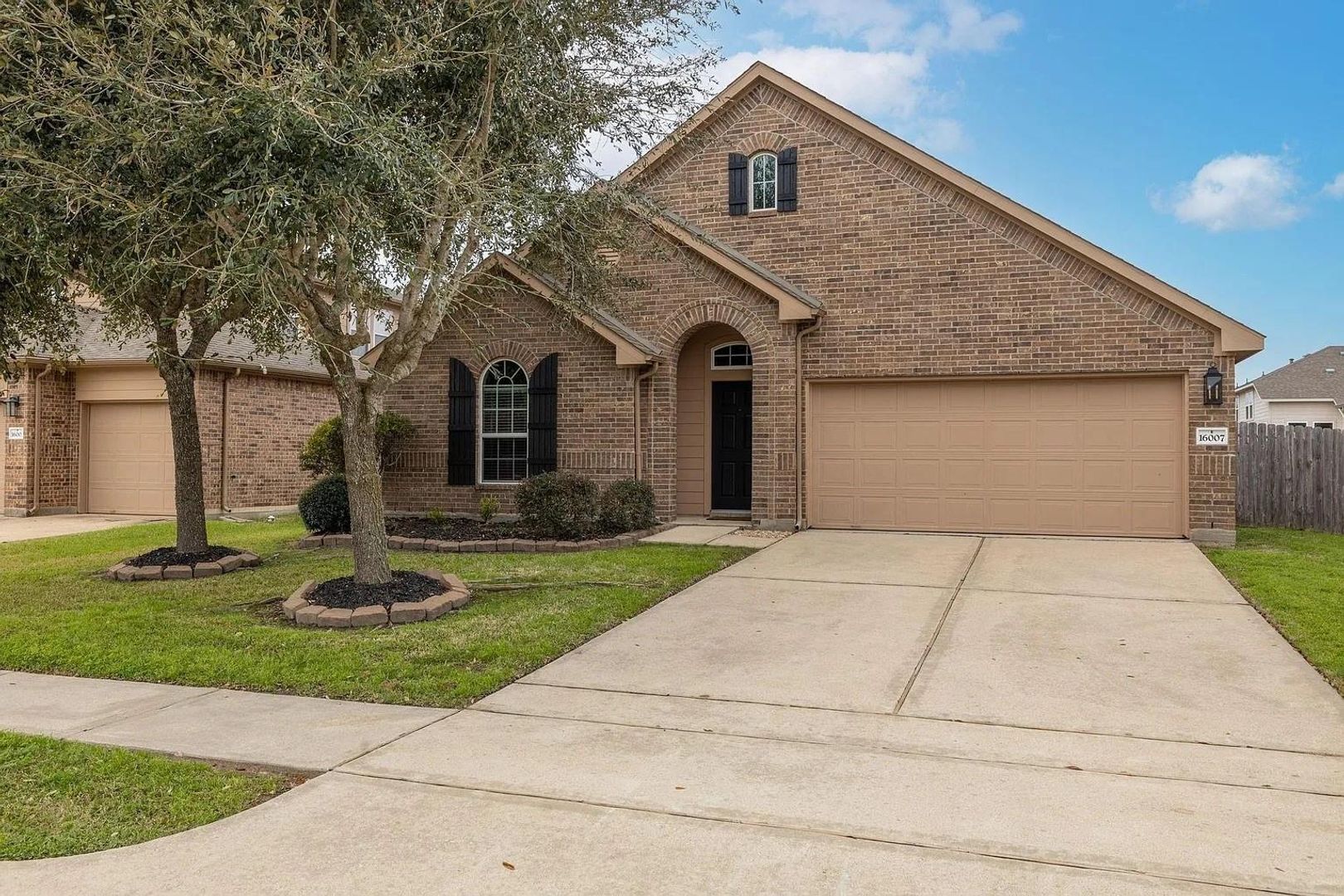 Hockley House: 16007 David Hill Lane