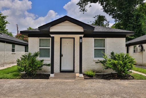 2 Bedroom Rental – 4120 Linn St Unit B, Houston, TX 77026
