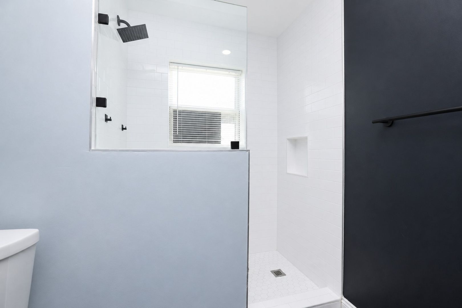 Linn St 4120 Unit E 12 of 12