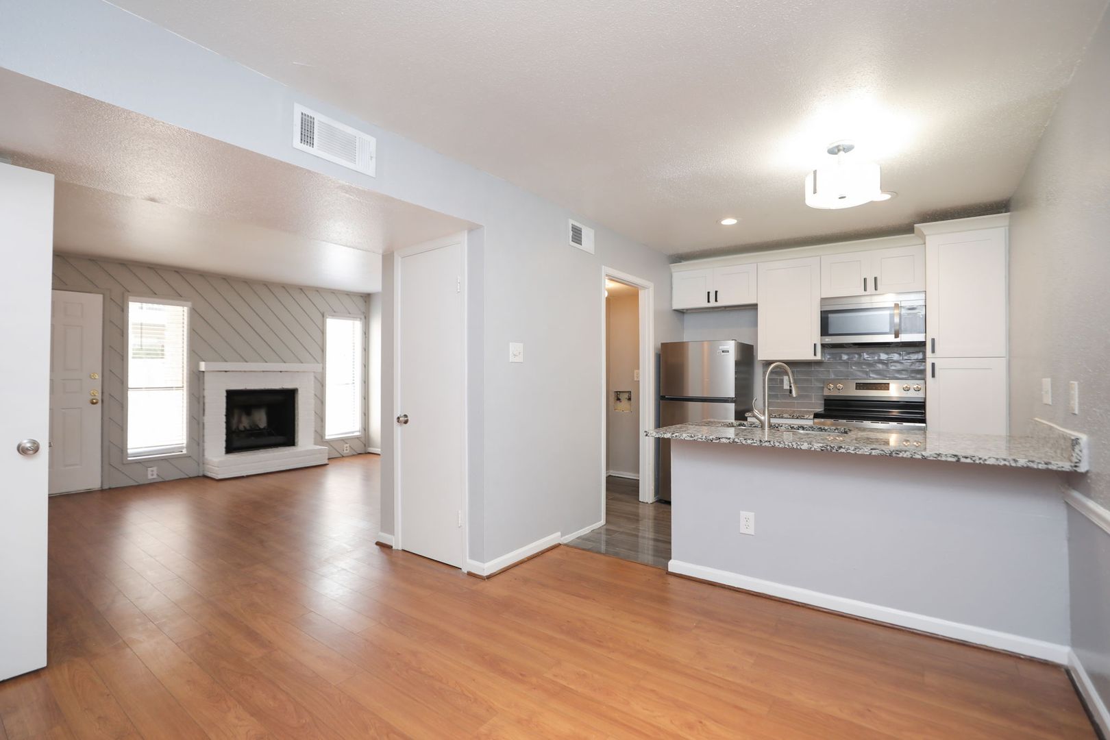 Houston Condo: 2100 Wilcrest Dr