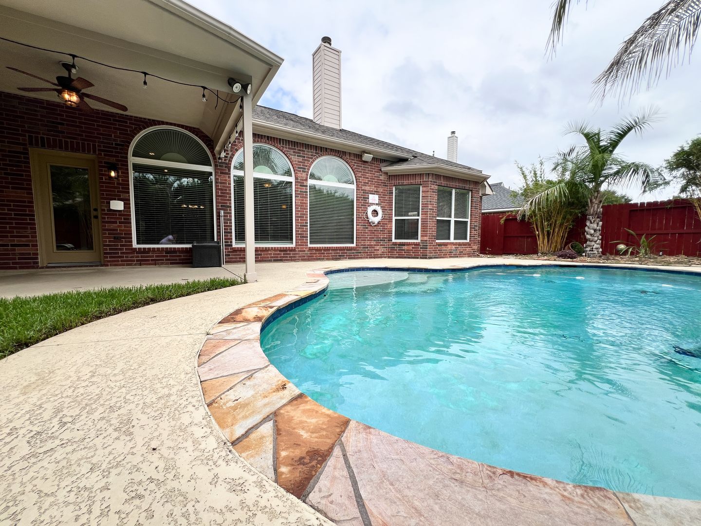 Katy House: 2215 Dorman Ct.