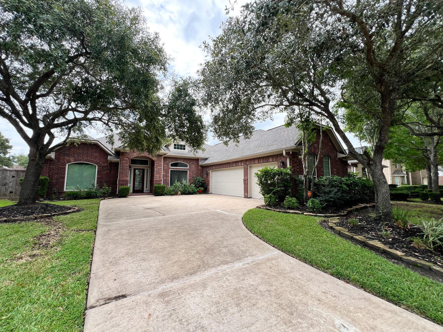 Katy House: 2215 Dorman Ct.