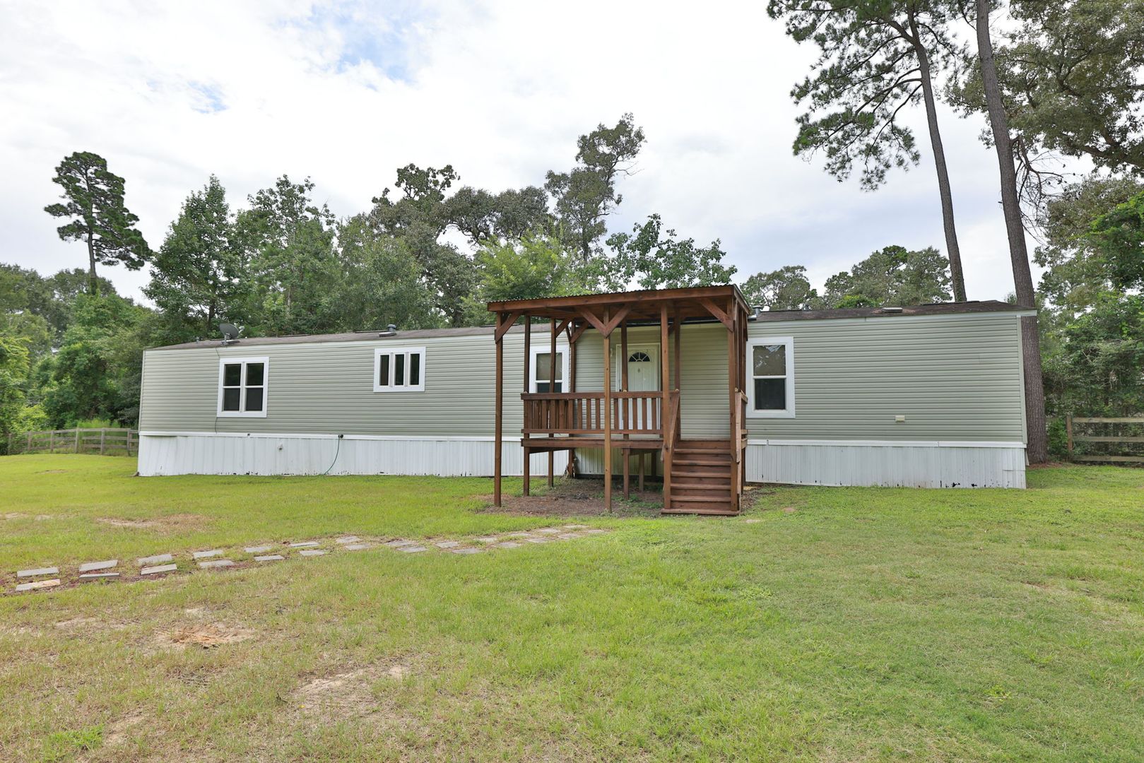 Ansley Rd 33940 3 of 12