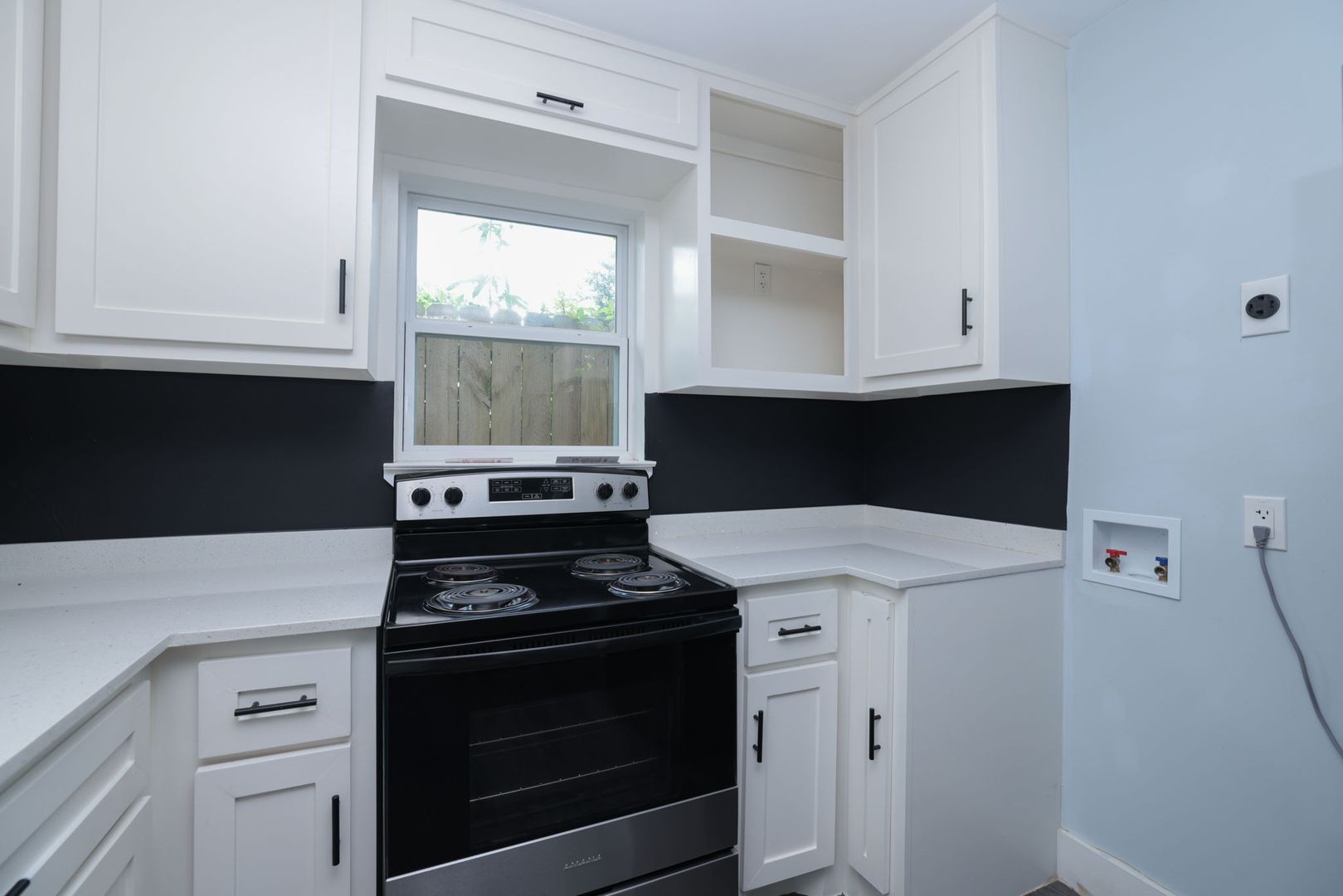 Linn St 4120 Unit E 7 of 12