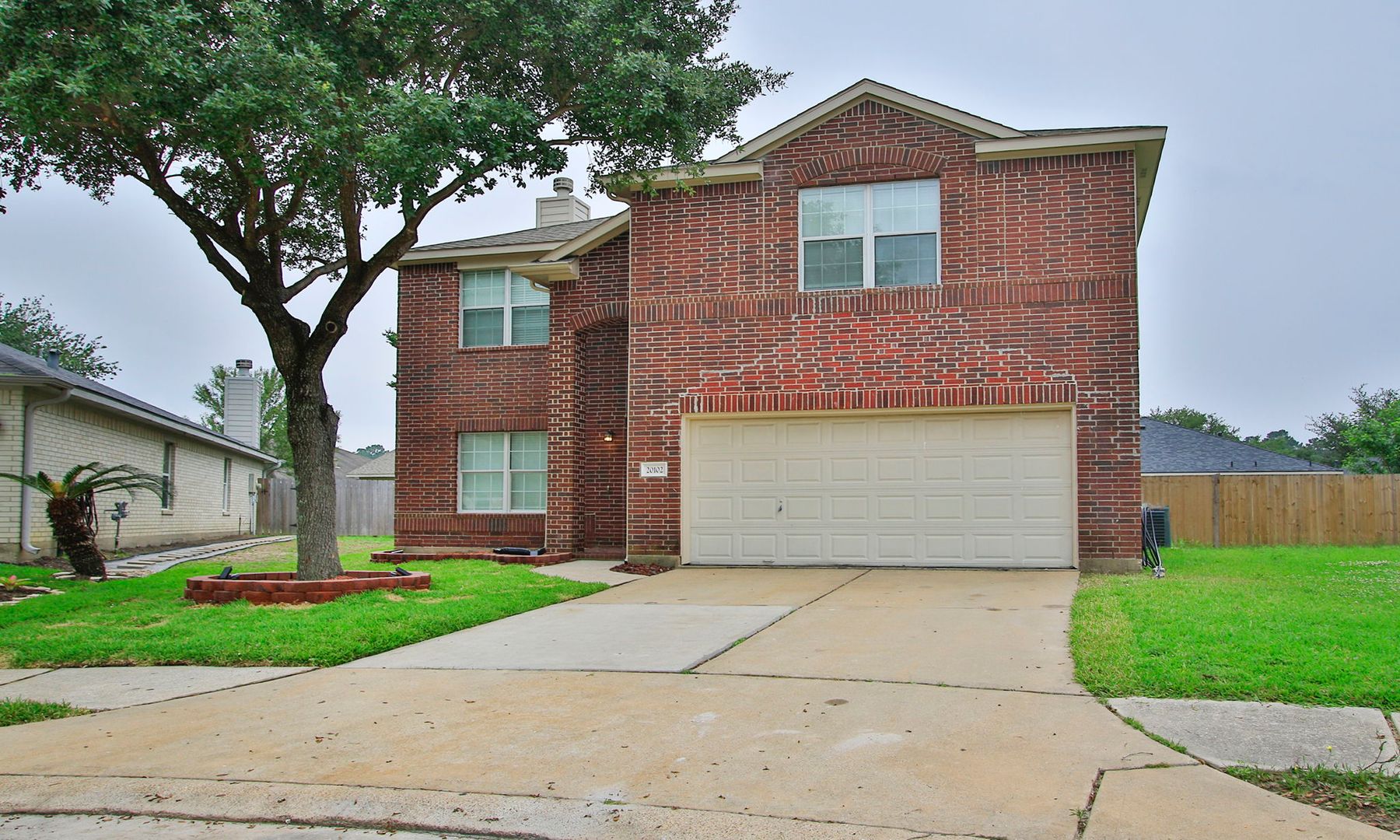 Tomball House: 20102 Glacier Falls Dr