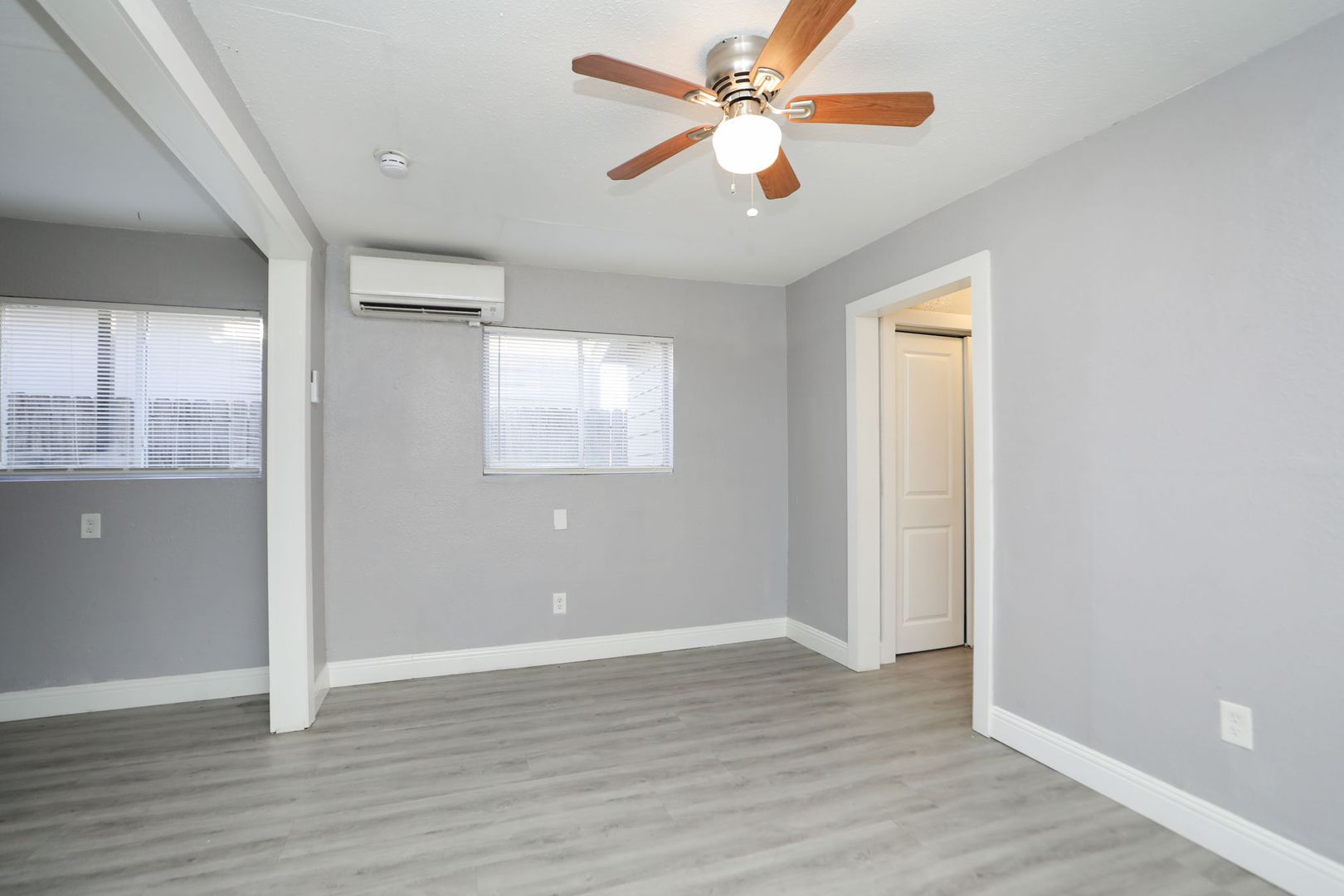 Colonial Ln 8127 Unit 2 2 of 12