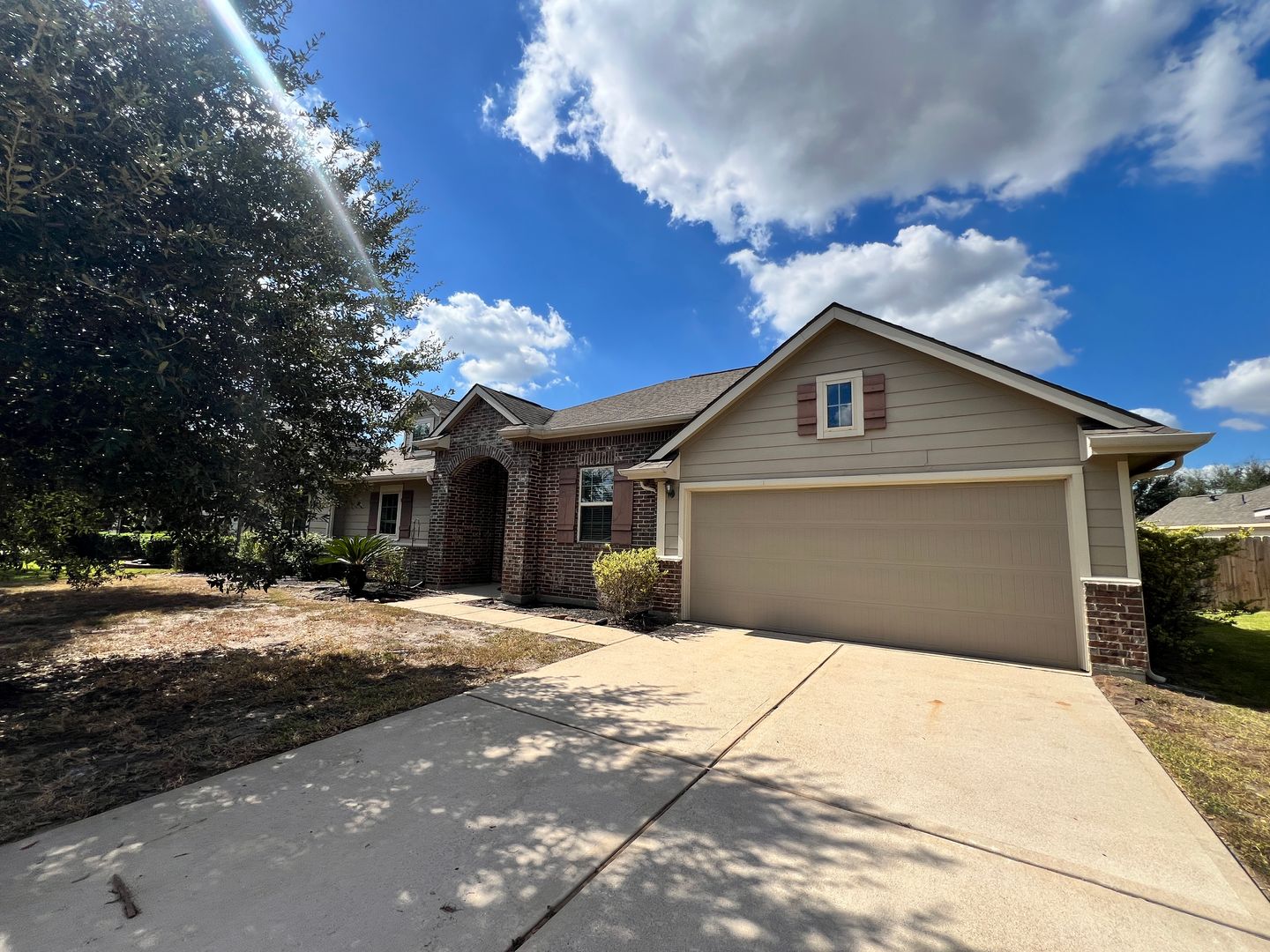 Tomball House: 22407 Stonebridge Crossing Ln