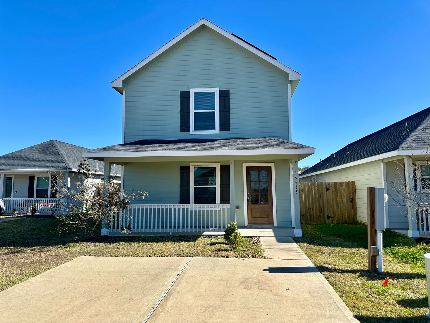 Conroe House: 16635 Colleen Pl