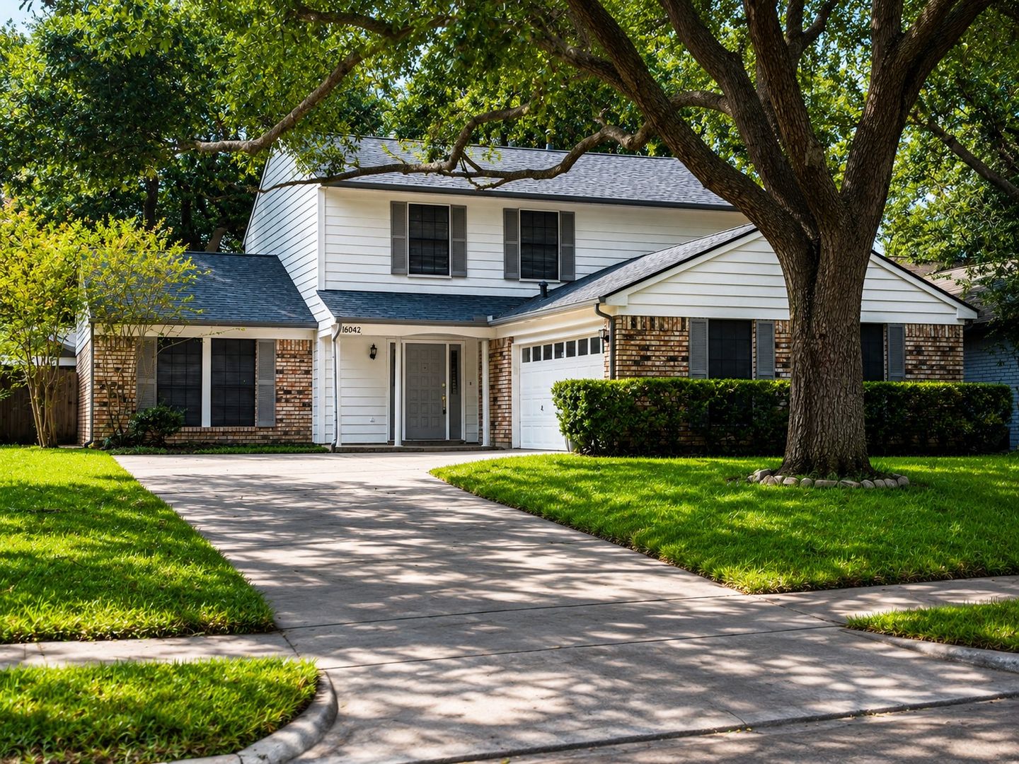 Houston House: 16042 Pinyon Creek Dr