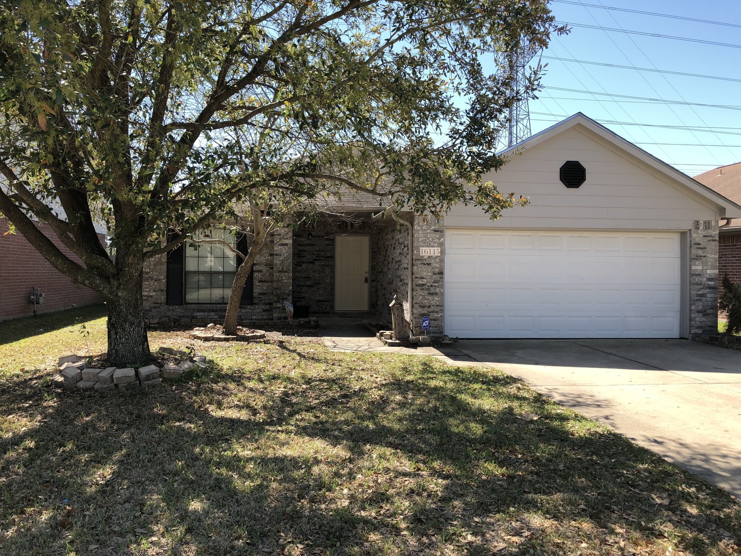 Houston House: 16115 Speyburn Court