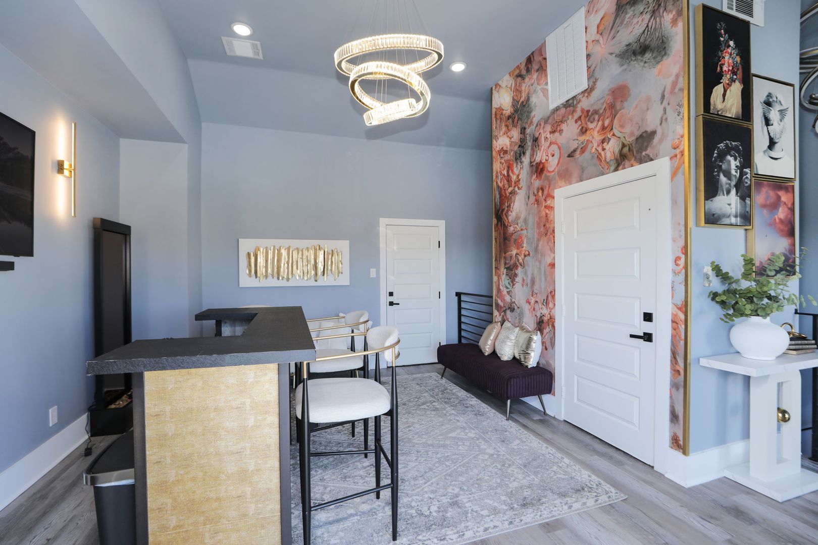 Houston House: 5704 Fairdale Ln Unit B