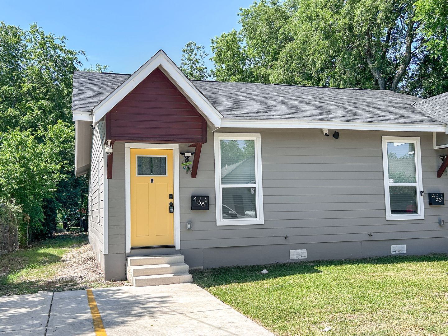 San Antonio House: 438 Gulf