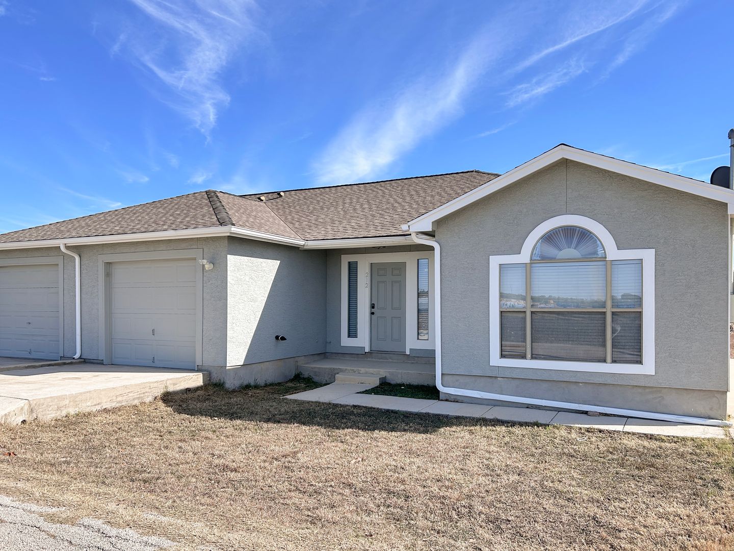 Castroville House: 212 County Road 485