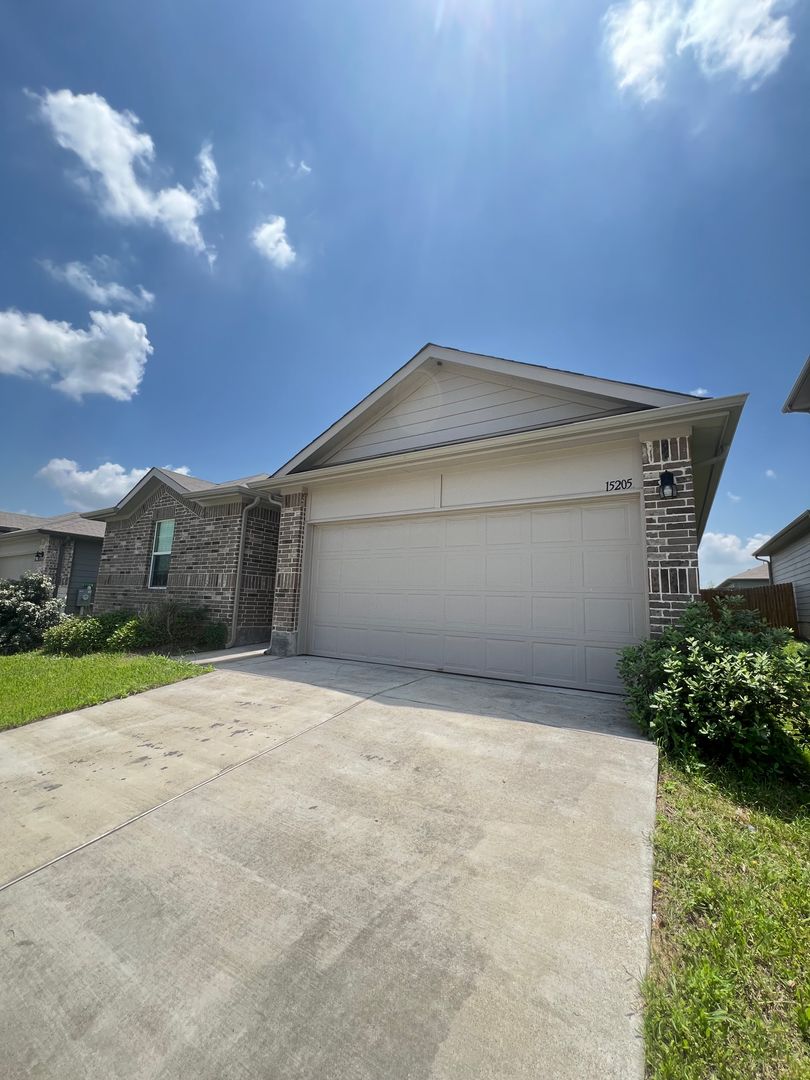 Austin House: 15205 Siberian Elm Lane