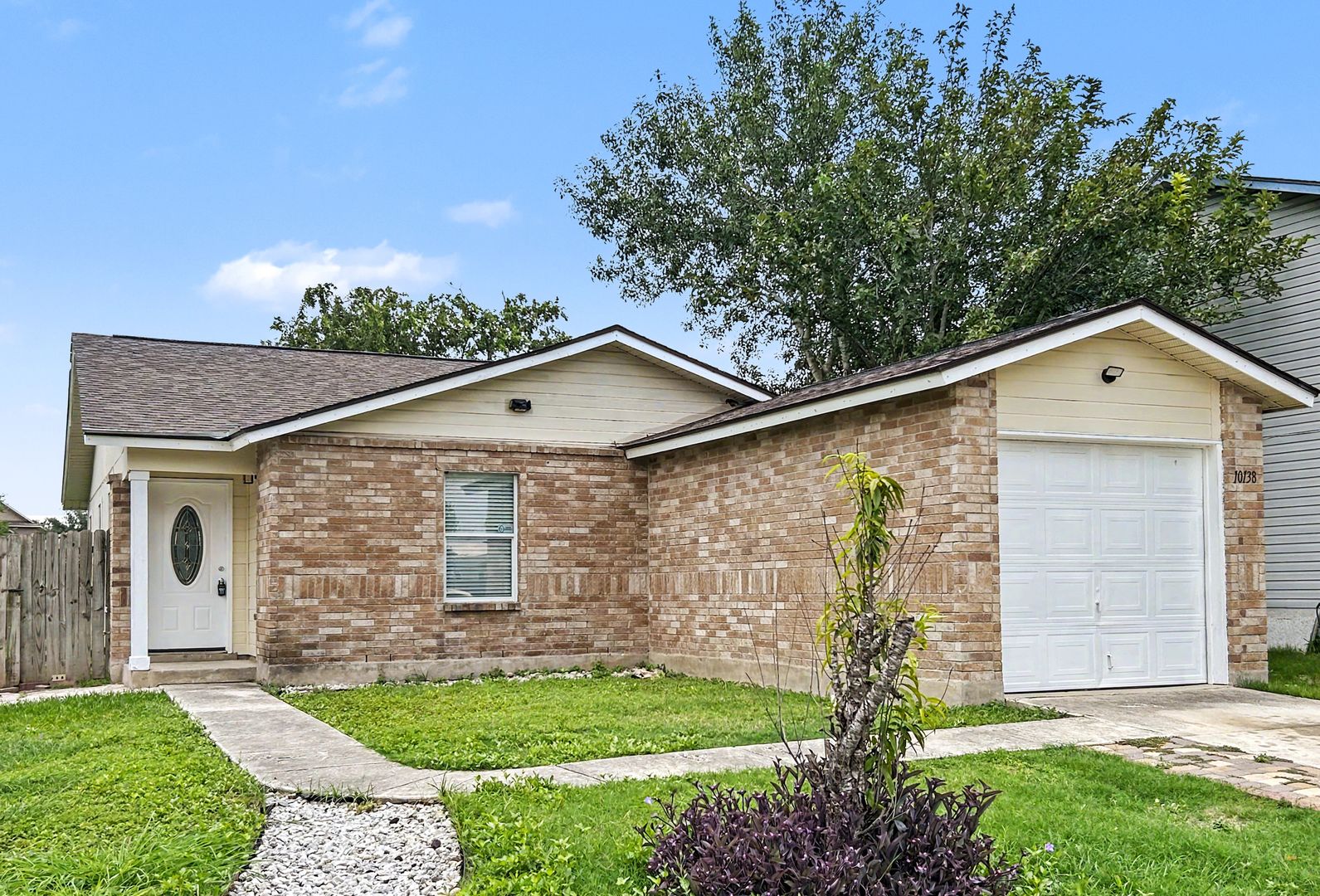 San Antonio House: 10138 Southern Sun