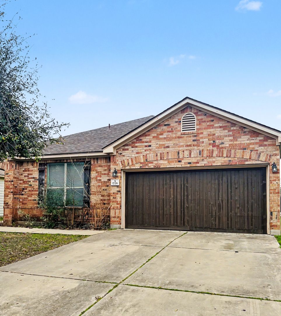 Round Rock House: 1726 East Mesa Park Cove