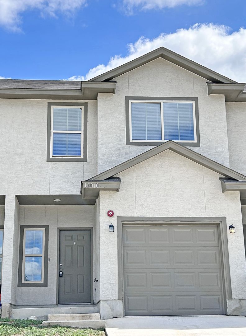 Live Oak Townhome: 13010 Reid Meadows