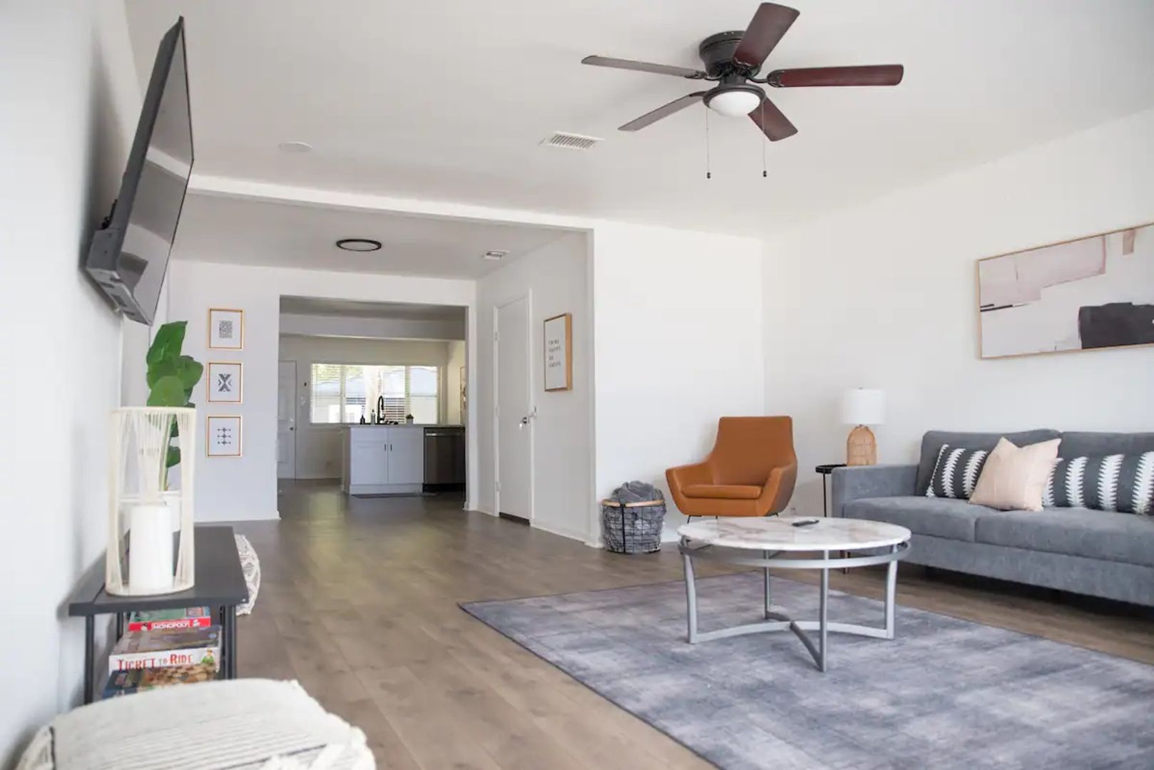 New Braunfels House: 166 Willow Avenue