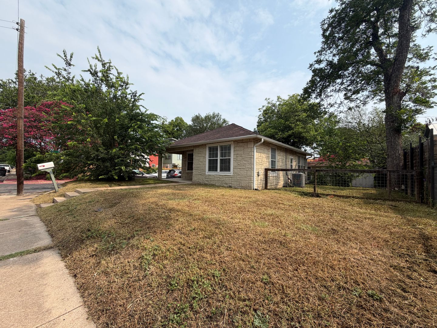 Austin House: 2100 East 2nd Street