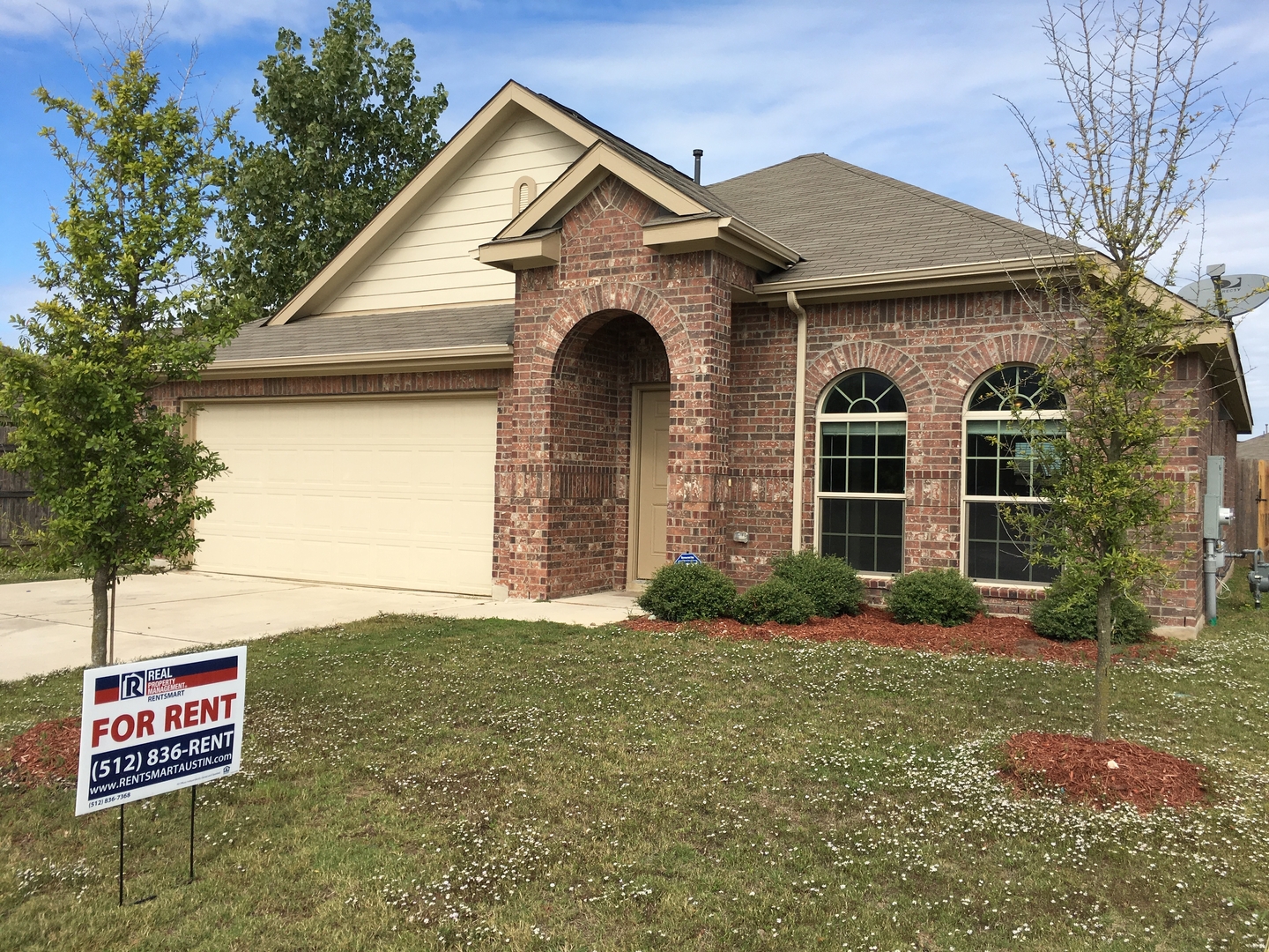 Buda House: 180 Sandstone Trail