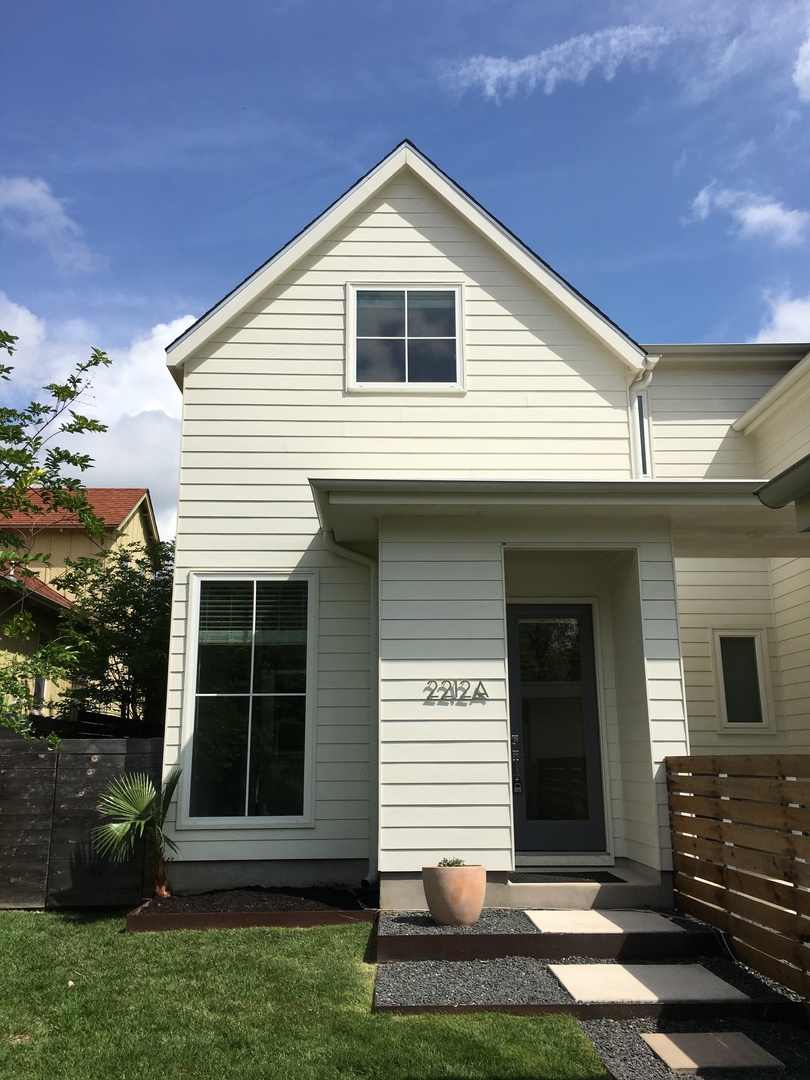 Austin Multiplex: 2212 Iva Lane