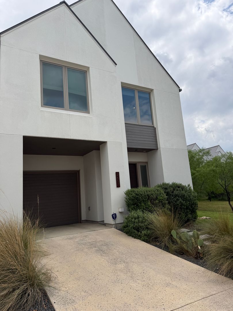 Austin Townhome: 2607 Sutherland Street