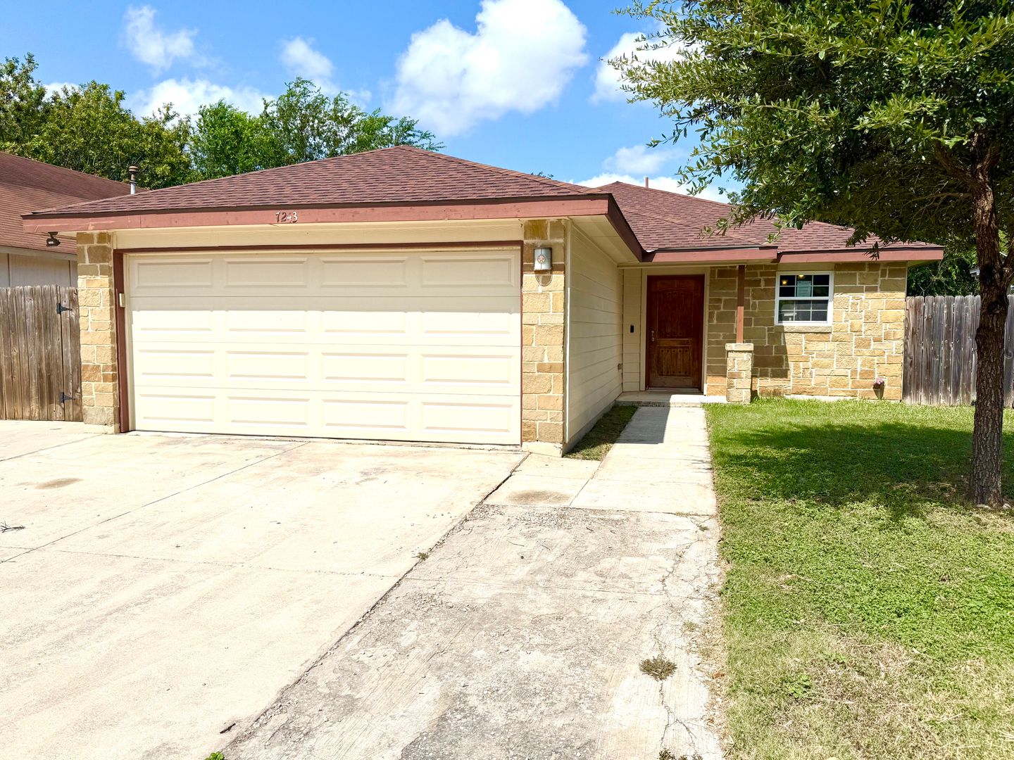 San Antonio House: 7243 Hardesty