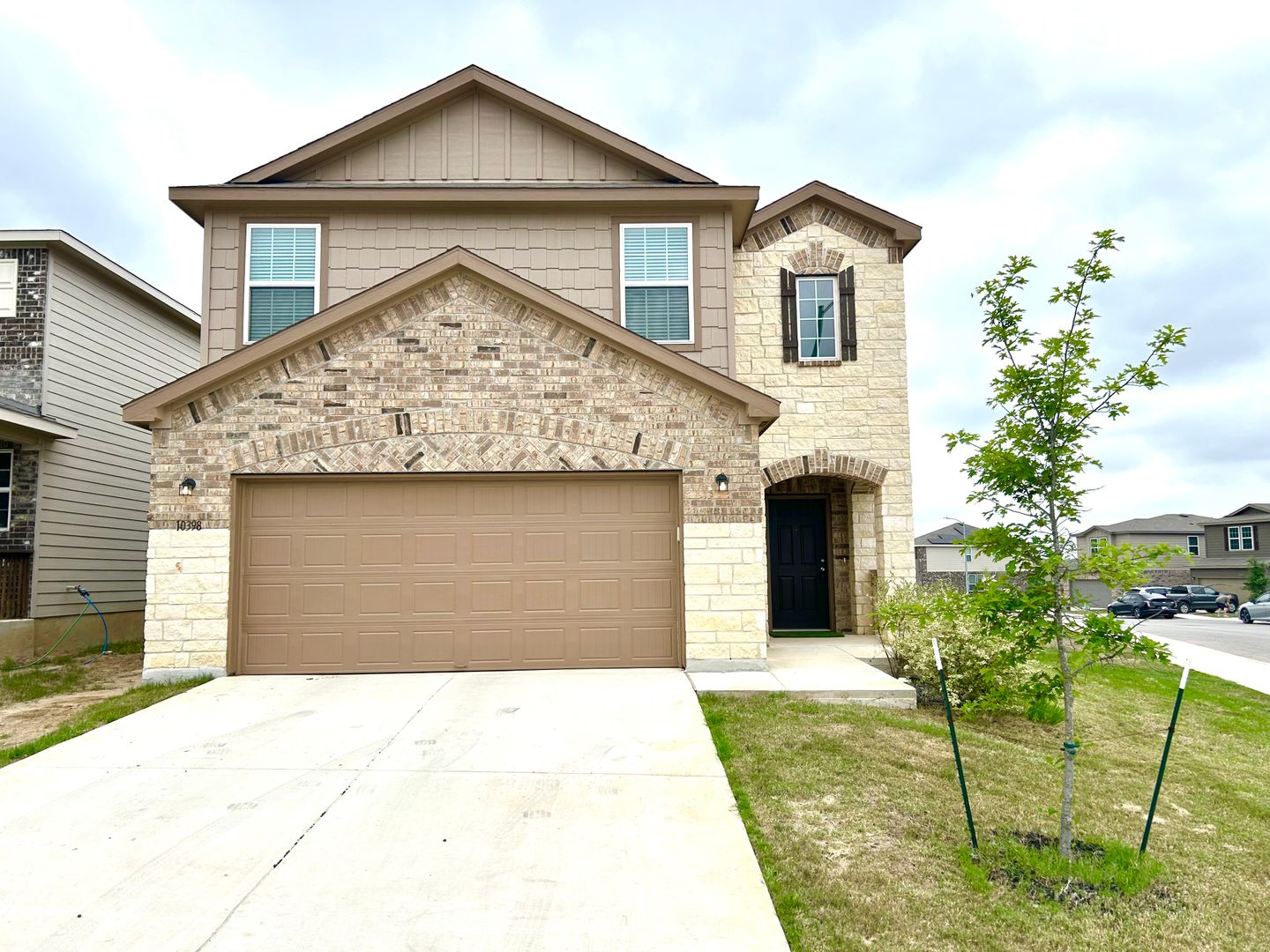 FIRST TIME RENTAL AVAILABLE NOW! 2- Story 3 Bedroom / 2.5 Bath Corner Lot Home Near Lackland AFB!