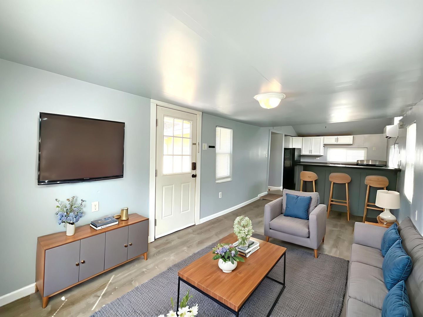 San Antonio House: 1000 Kayton Avenue