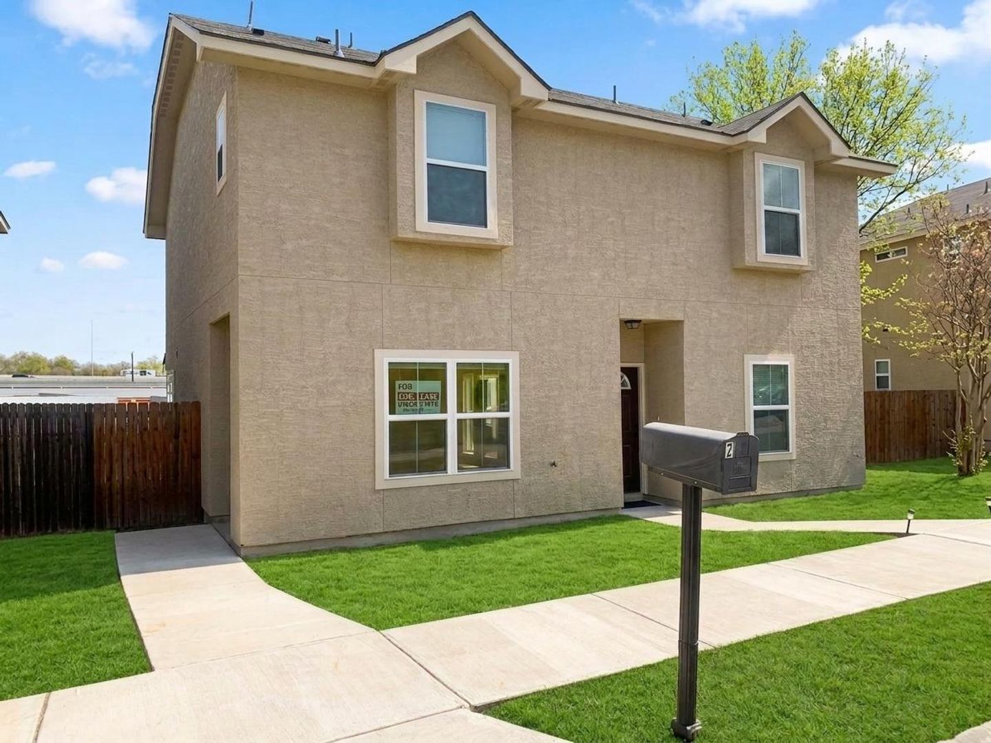 Universal City Apartment: 622 Meadow Arbor Lane