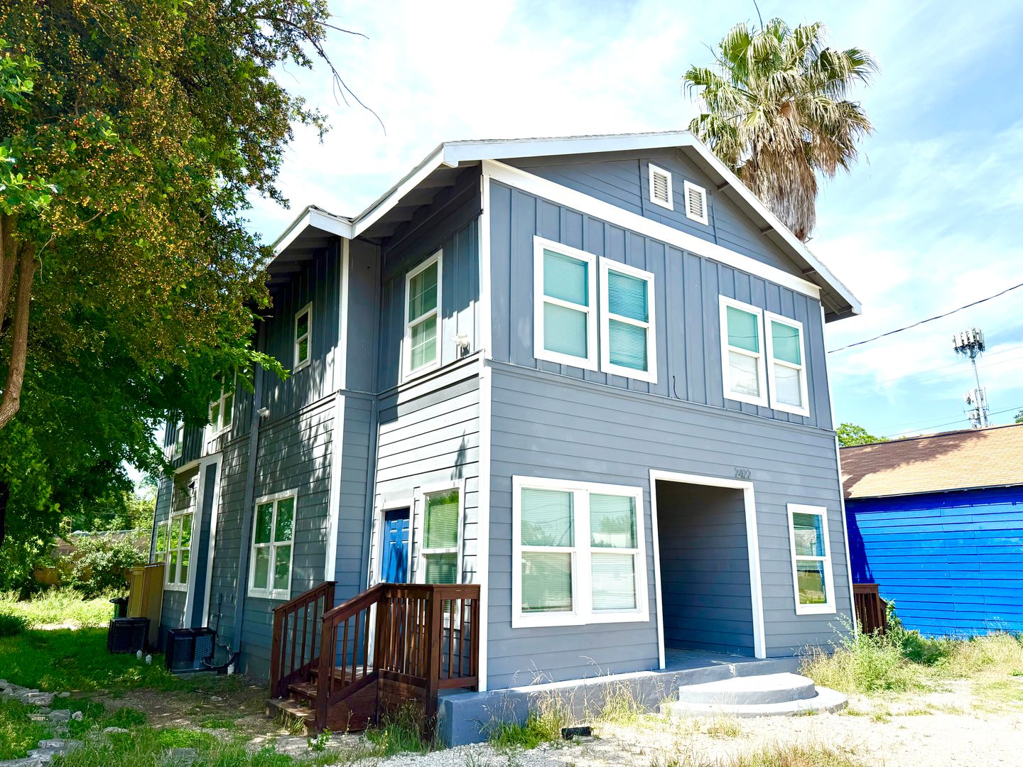 San Antonio Apartment: 2422 West Commerce Street