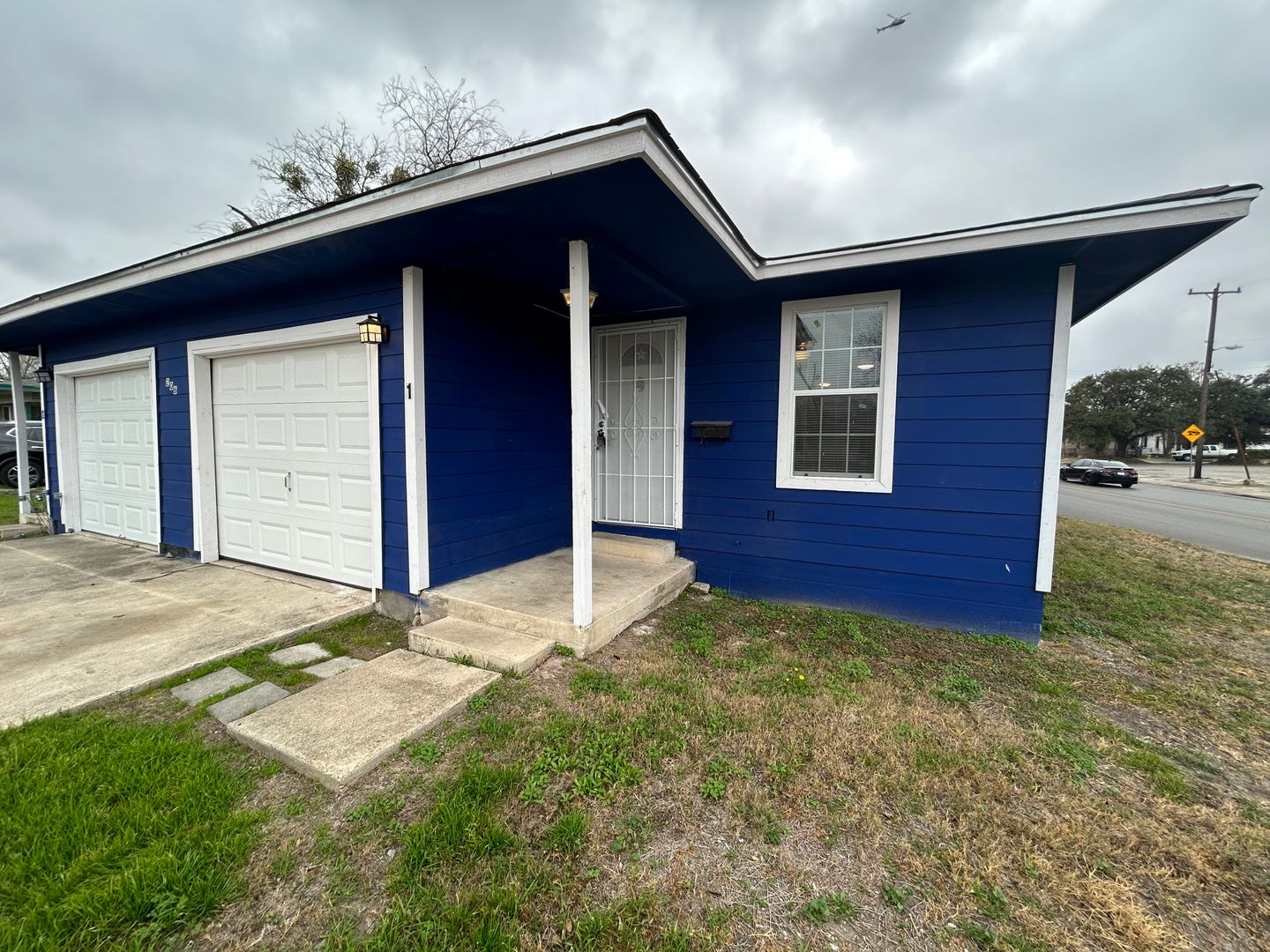 San Antonio Apartment: 206 Edna Ave