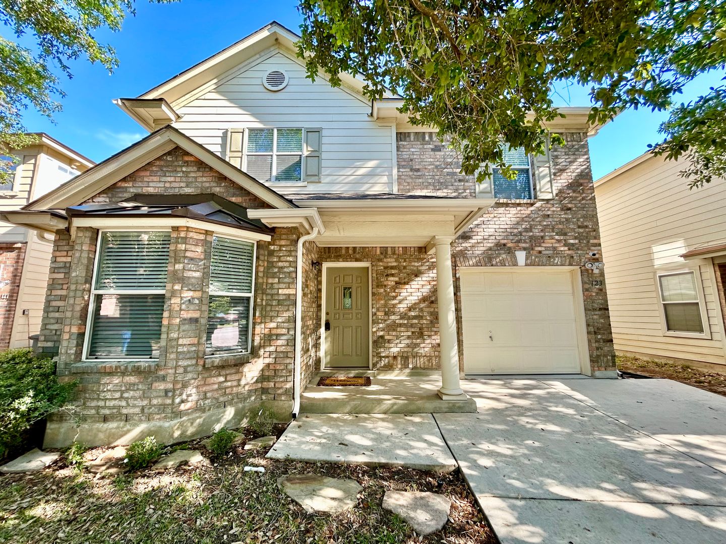 San Antonio House: 123 Adelaide Oaks