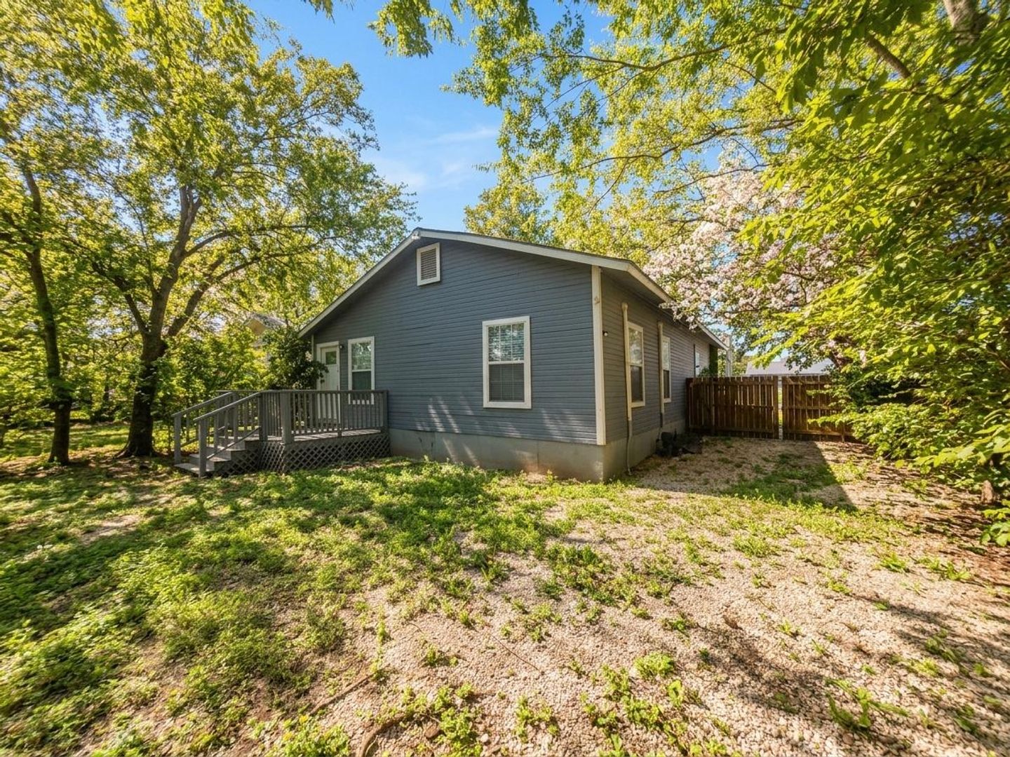 San Antonio House: 710 Virginia Blvd
