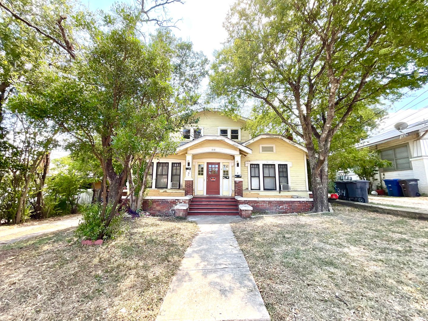 San Antonio Apartment: 810 W Magnolia Ave