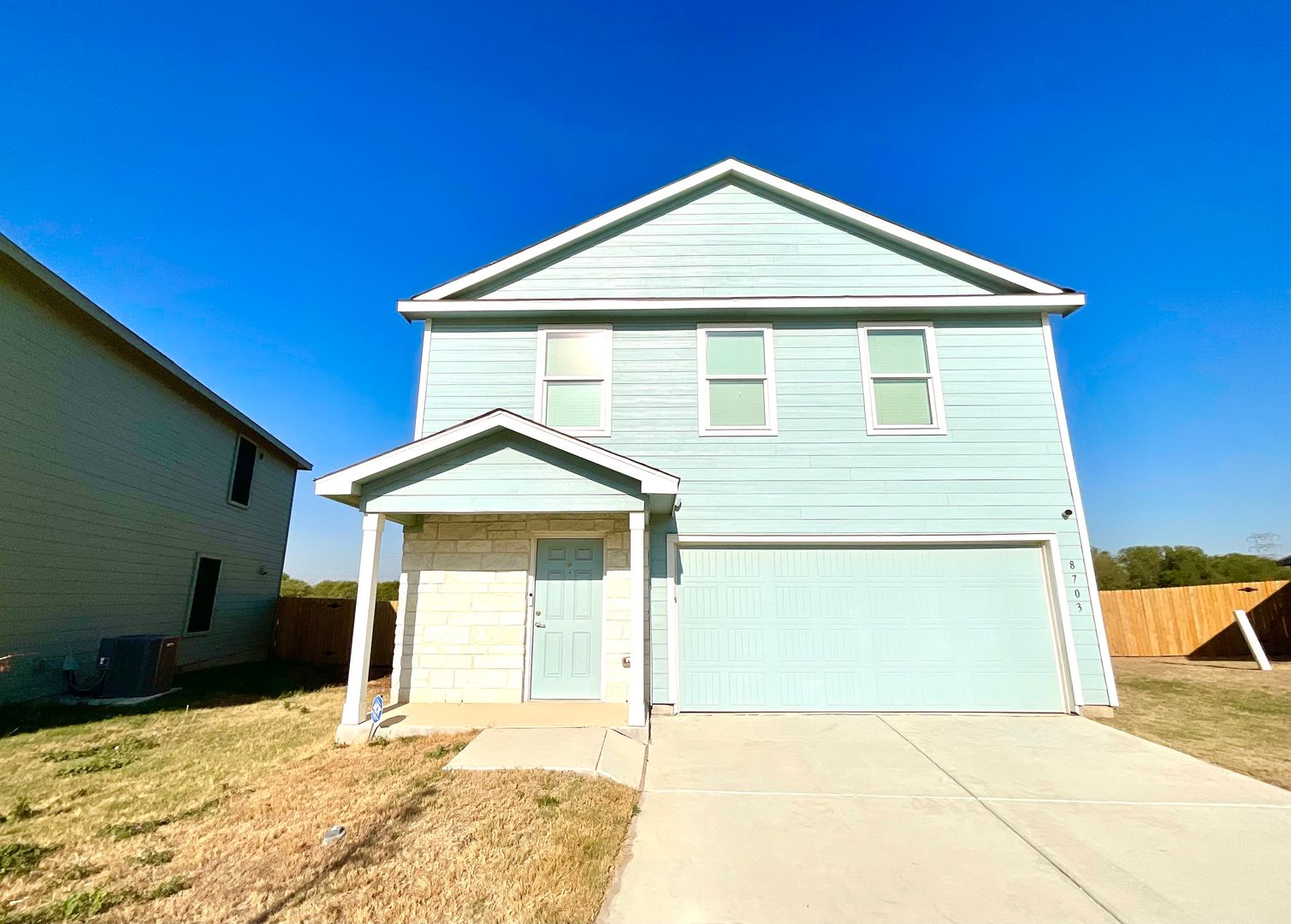 San Antonio House: 8703 Macdona Place