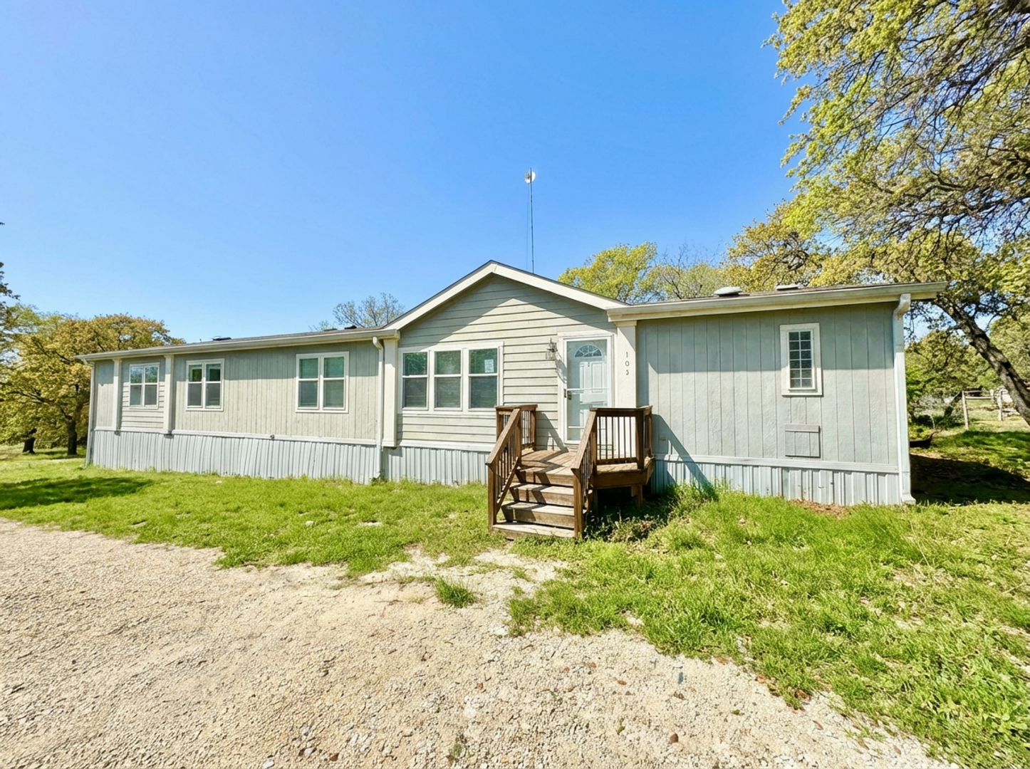 Adkins House: 105 Encino Torcido