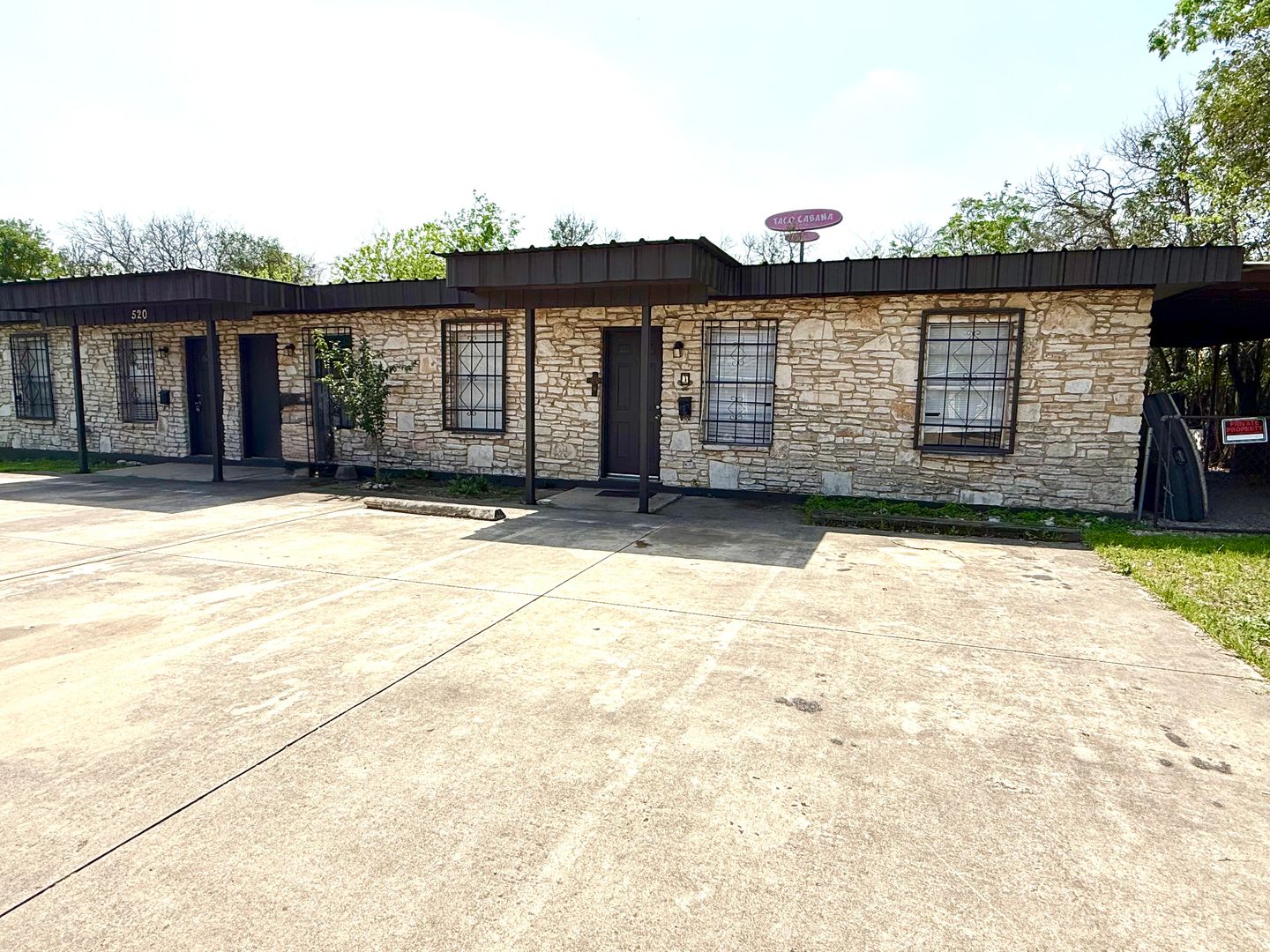 San Antonio Apartment: 520 Prado St