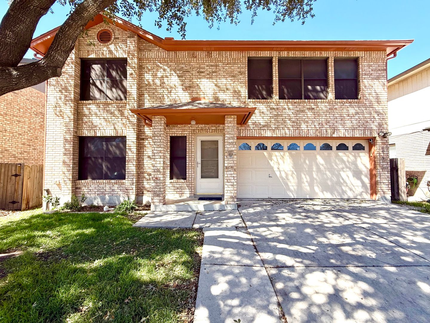 Schertz House: 1013 Abercorn