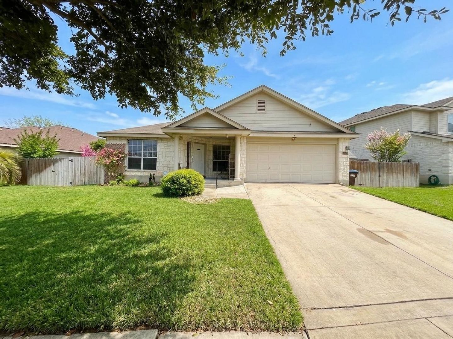 San Antonio House: 10607 Timber Country