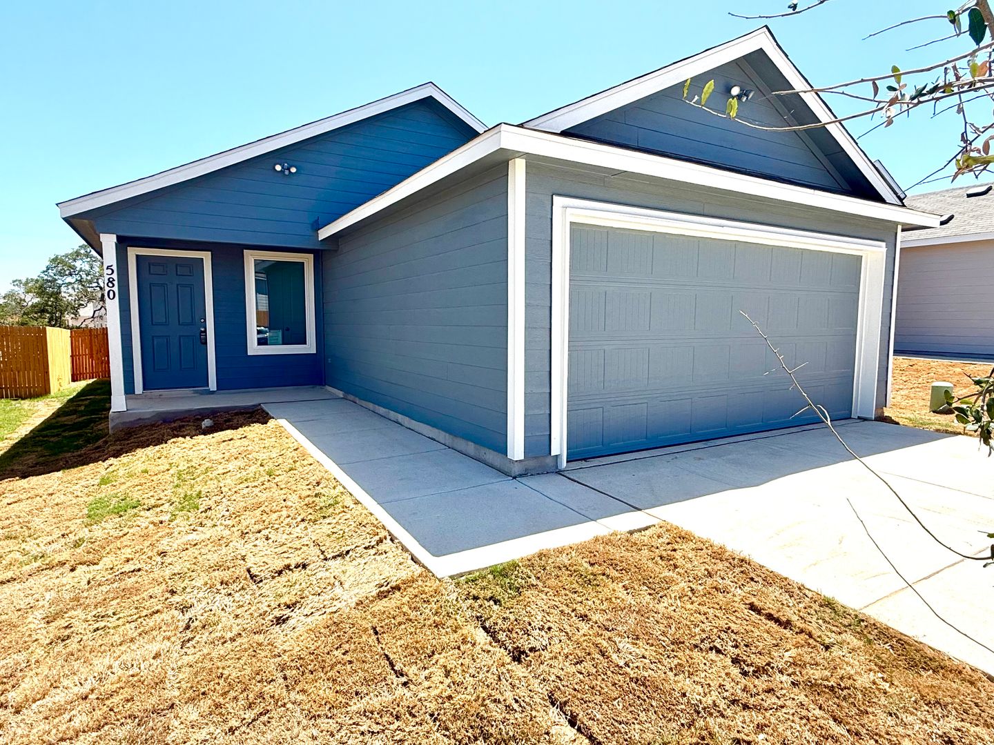 San Antonio House: 580 Paul Canyon