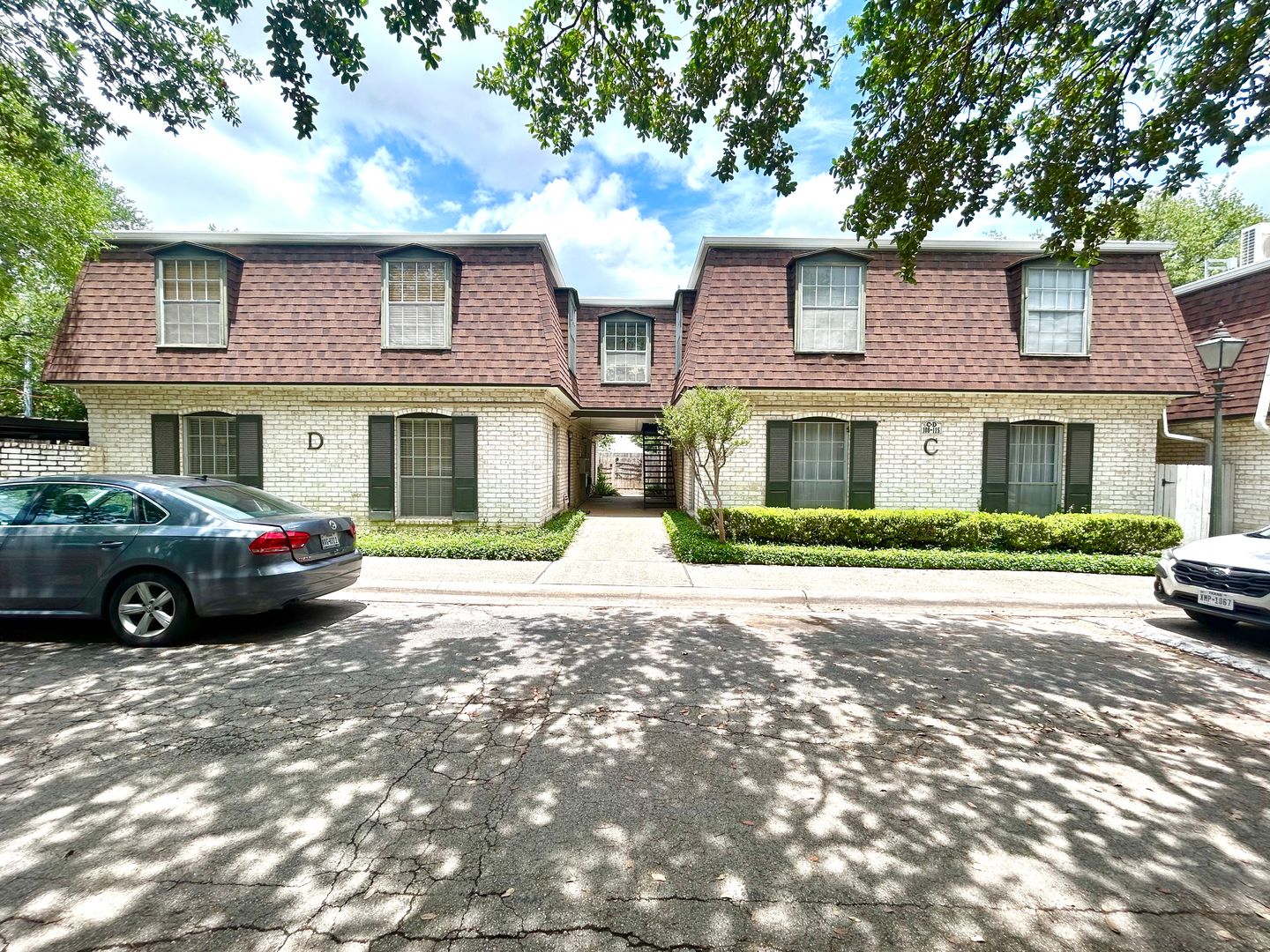 San Antonio House: 1045 Shook Ave #113