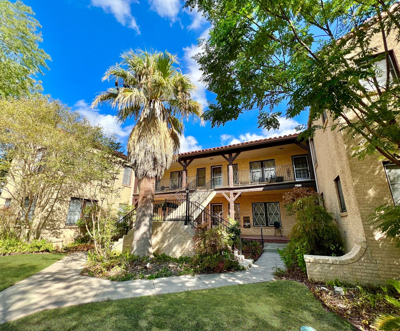 San Antonio Apartment: 127 W. Craig Pl