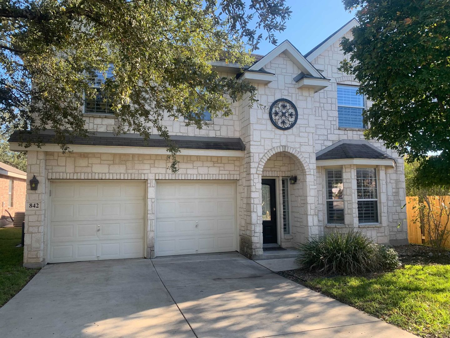 San Antonio House: 842 Windhurst