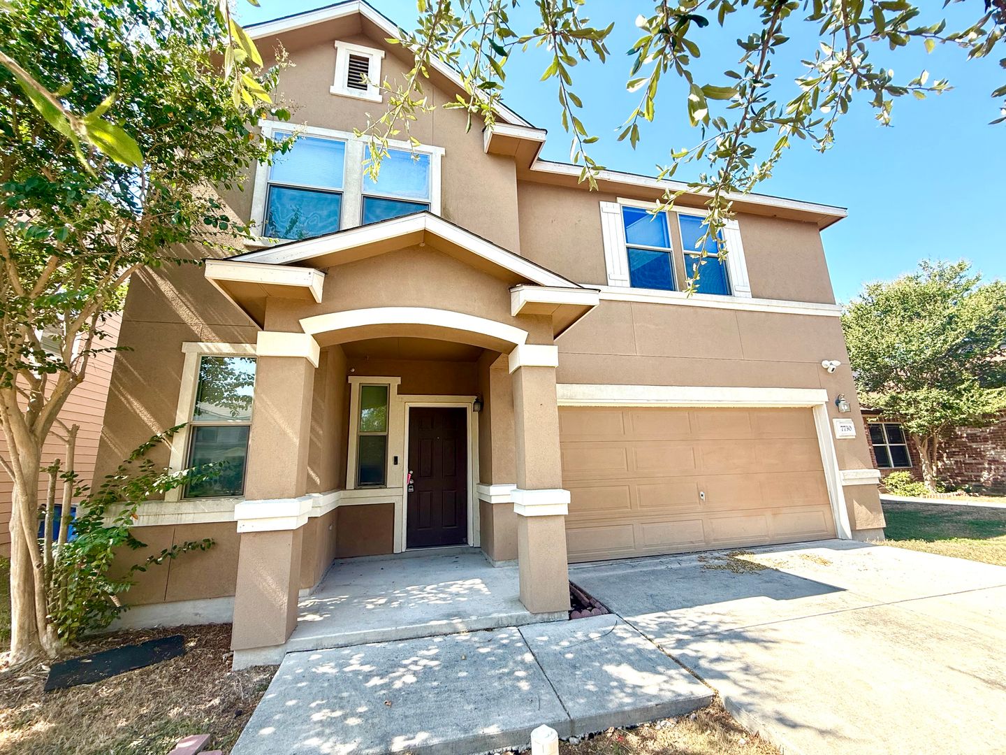 San Antonio House: 7730 Shining Glow